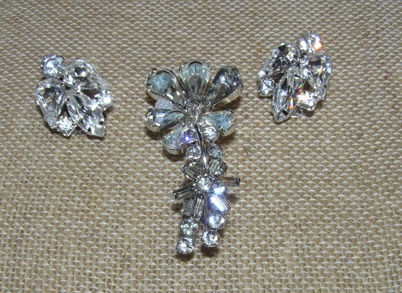 Perfect for BridesWeddings Signed Austria Gorgeous Detailed RS Brooch and Earrings