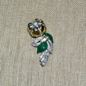 Late c1920s CORO Art Deco Quivering Camellia Trembler Fur/Dress Clip with Pave Set RS and Baguettes