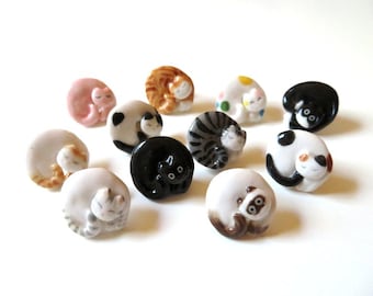 Cat Pin Brooch, Ceramic Cat, Cat Sitter Gift, Round Cat, Cat Lover Accessory, Porcelain Jewelry,