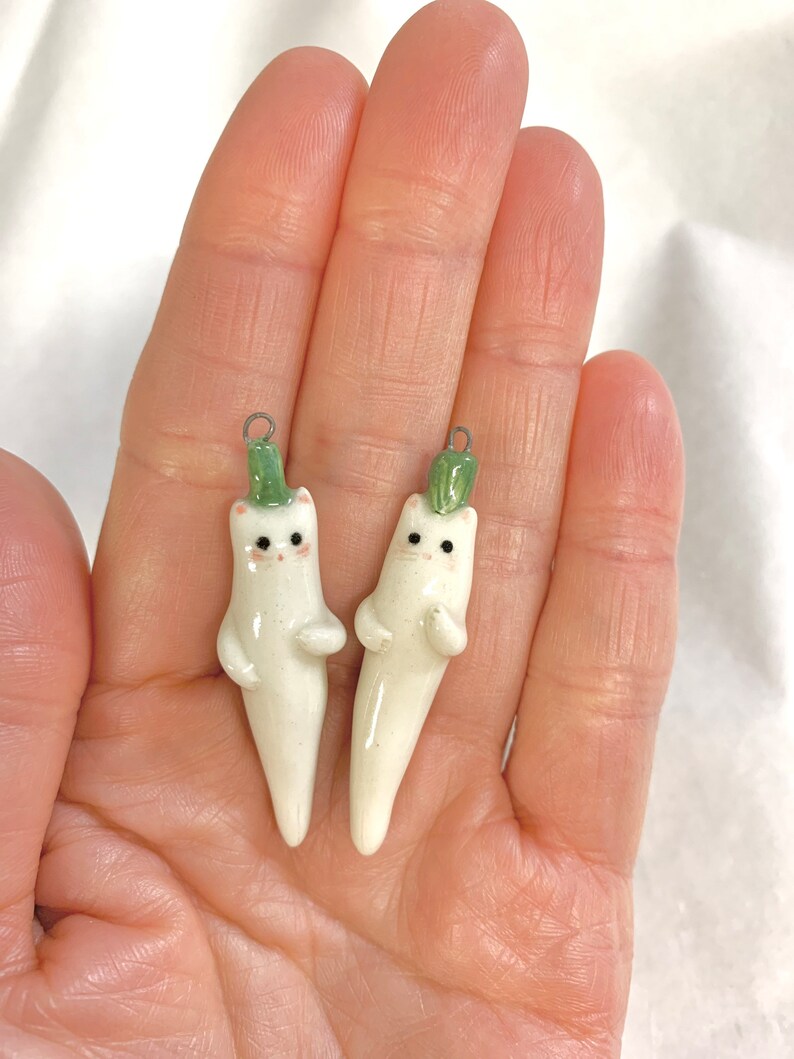 Daikon Cat Necklace, Ceramic Radish, Cat Mom Gift, Vegetable Charm 画像 3