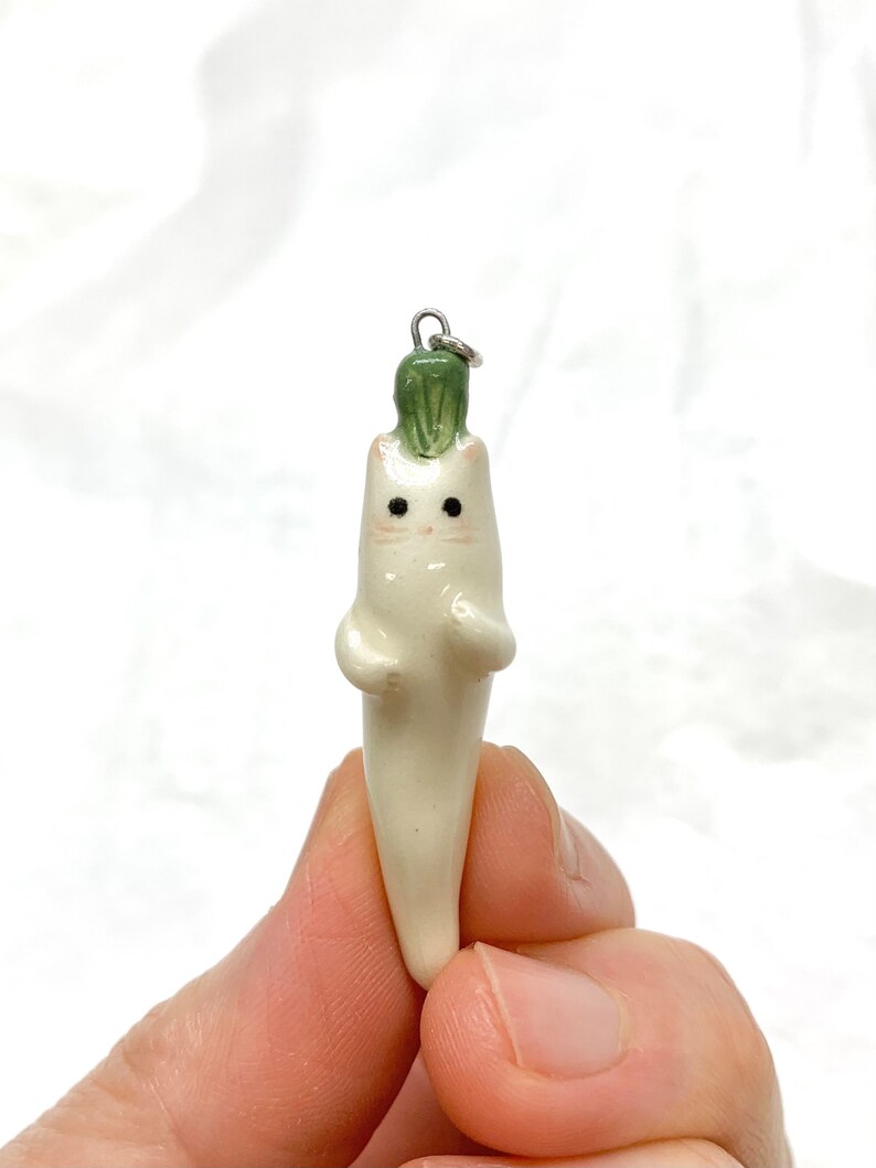 Daikon Cat Necklace, Ceramic Radish, Cat Mom Gift, Vegetable Charm 画像 2