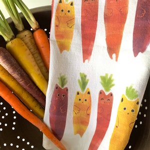 Carrot Cat Tea Towel, Cheerful Kitchen Gift, Veggie Cat, Funny Cat Gift, Spring Gift