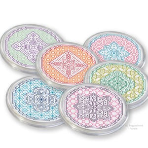 Sottobicchieri con motivo Blackwork - Mandala di Peppermint Purple