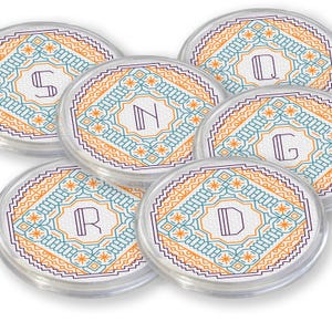 Blackwork-patroon - initialen onderzetters van Peppermint Purple