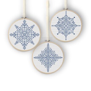 Blackwork & Cross Stitch Pattern - 3 Flakes - 2024 version by Peppermint Purple