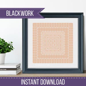 Puede incluir: Patrón de bordado blackwork enmarcado, de forma cuadrada, con intrincados diseños geométricos en tonos naranja y blanco. La obra de arte se muestra en un marco azul oscuro. Se lee el texto "BLACKWORK" y "INSTANT DOWNLOAD".