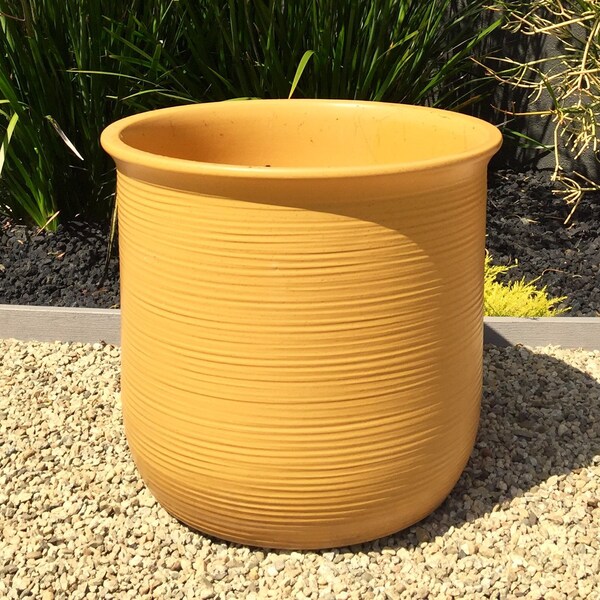 Rare Large Mustard Yellow Ribbed Gainey Pot