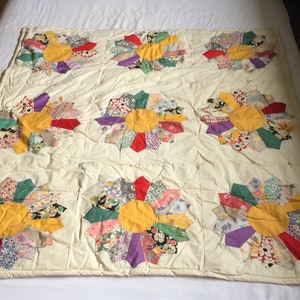 Dresden Plate Quilt - Vintage Colorful Nursery Crib Quilt