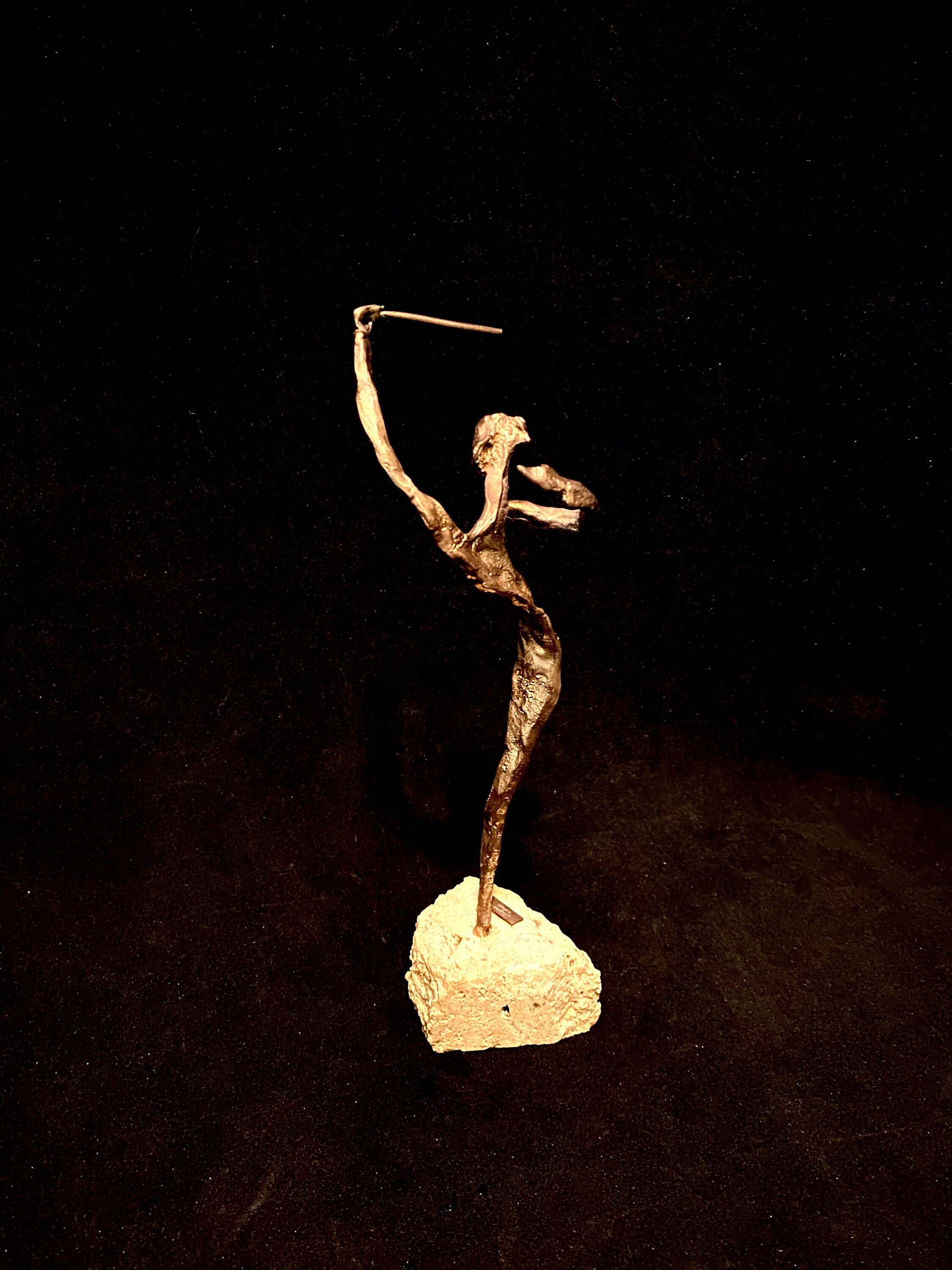 Emanuele Scarnicci Sculpture - Bronze Maestro with Baton in Motion on Travertine Base Florence Italy c. 1960's