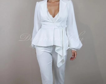 Traje de pantalón blanco – Blazer asimétrico con peplum, mangas abullonadas, atuendo para boda civil, traje de pantalón para boda