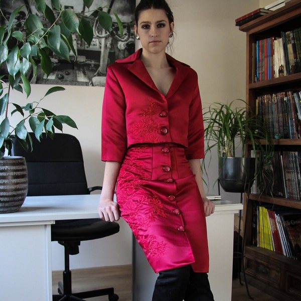 Tailleur jupe rouge veste courte, veste courte femme, tailleur jupe crayon femme, ensemble deux pieces, tenue du bureau, PIECE UNIQUE