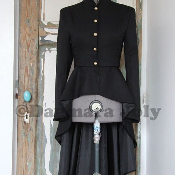 Veste asymétrique femme, veste noire longue femme, veste noire col officier, vêtement femme, veste à basque asymétrique, veste boutonnée