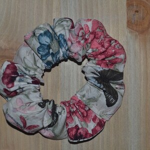 Floral SCRUNCHIE / Flowered Scrunchie/ Hair Accessories / Hair Ties / Pony Tail Elastic Band / Girl Hair Accessory / Hair Scrunchies