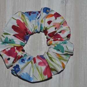 Floral SCRUNCHIE / Spring Wild Flower Scrunchie/ Hair Accessories / Hair Ties / Pony Tail Elastic Band /Girl Hair Accessory /Hair Scrunchies