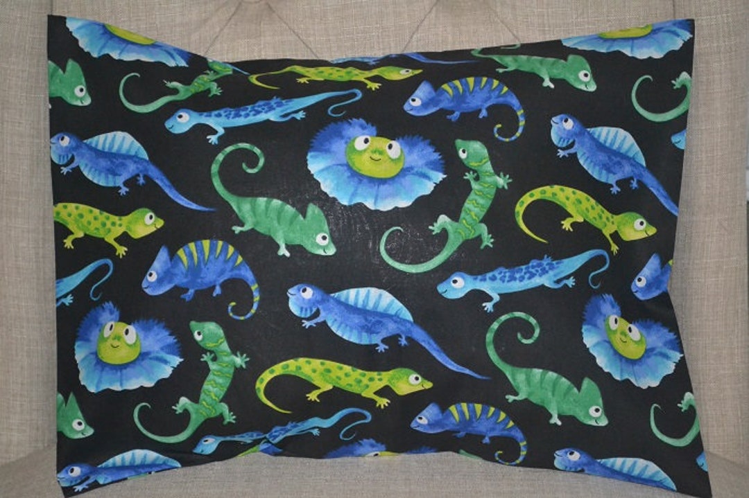 Travel Pillow Case / Child Pillow Case Colorful IGUANA / Etsy.de