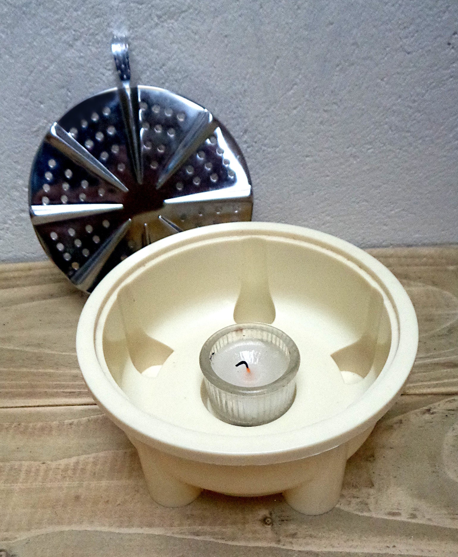 Vintage Plate Warmer in original box from the 1950s made in Etsy
