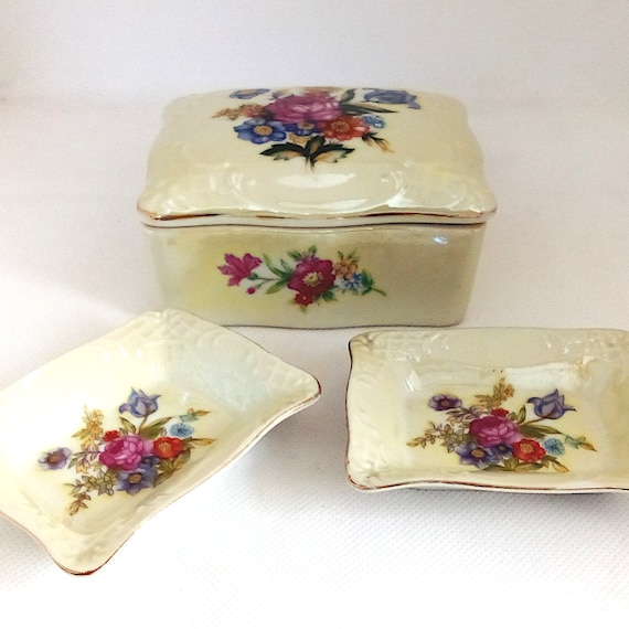 China Trinket box set of three vintage made in Ja… - image 1