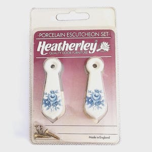 Vintage Porcelain Keyhole Cover Set Heatherley Blue White Cottagecore Escutcheon