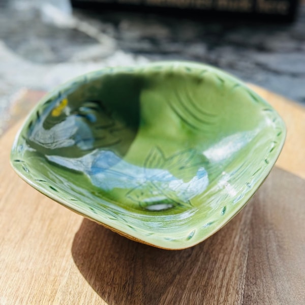 Beautiful Jade Colored Serving Bowl With Sculpted Pedestal Base. Maple Leaf Design. Artistic Ware. Glossy Glazed Pottery. Candy Dish. Green.