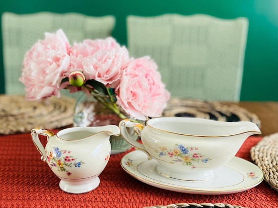 Vintage Heinrich Bavarian Gravy Boat and Creamer Set: H&C Selb Christine Floral Pattern. Formal Tableware. Cottagecore Decor.