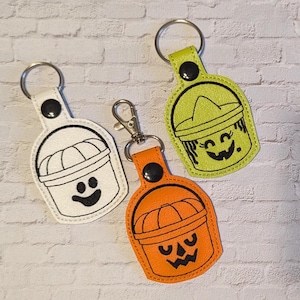 Happy Meal Halloween Bucket Keychain / McDonalds Halloween / Bag Tag / Bag Accessory / Keychain / Vinyl Keychain / Embroidery
