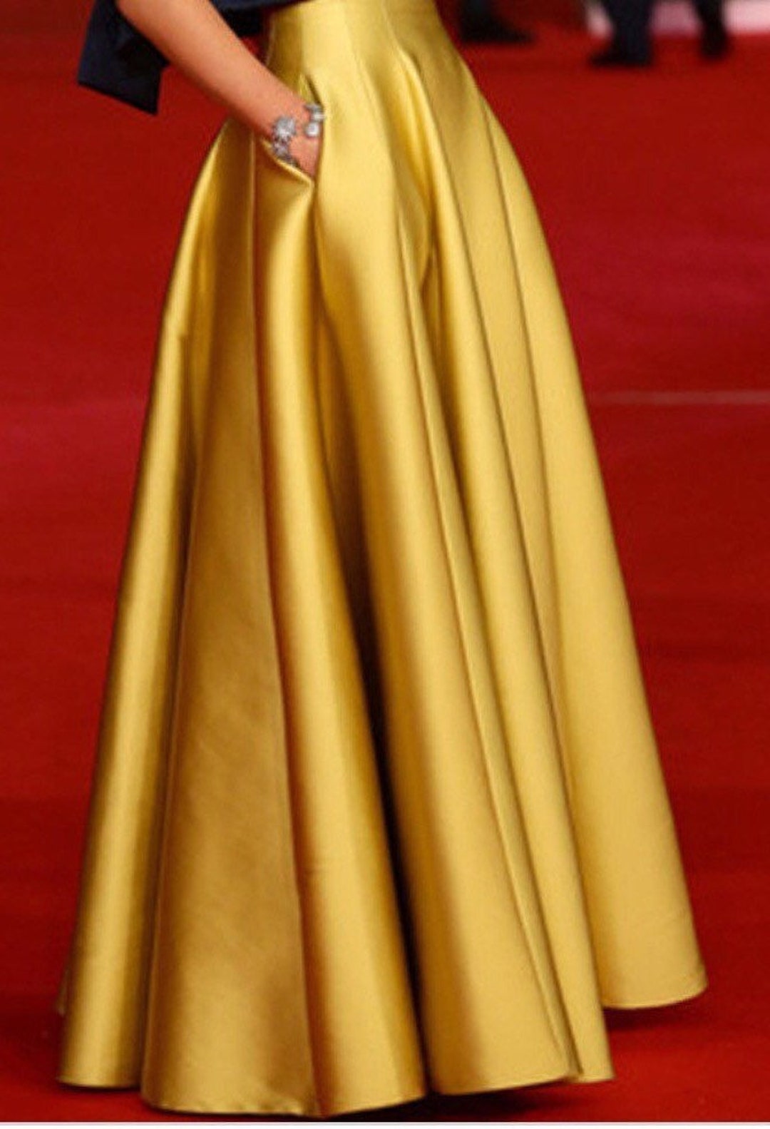 Falda de satén duquesa dorada: vestido formal plisado de cintura alta  México