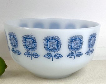 Federal Glass Mixing Bowl in White With a Blue Sunflower Pattern c1960s