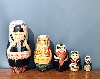 Worn Vintage Russian Nesting Dolls - Set Of 5 c1960s