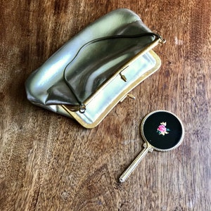 1950s Gold Evening Bag with Enamelled Hand mirror Vintage Clutch Bag Evening Bag Hand Bag Rockabilly Pin Up Girl image 6