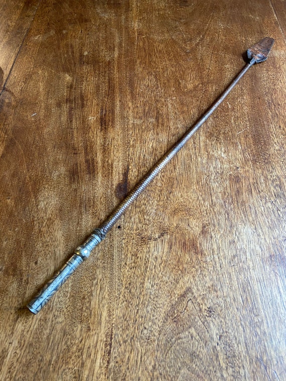 アンティークな [ 佛子の鞭 ]