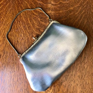 1950s Gold Evening Bag with Enamelled Hand mirror Vintage Clutch Bag Evening Bag Hand Bag Rockabilly Pin Up Girl image 8