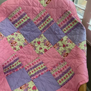 Vintage Strawberry Shortcake baby quilt! Girly quilt, Baby Quilt, Strawberry Shortcake, Vintage