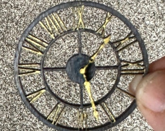 Dollhouse decorative clock