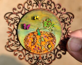 Placa en miniatura de madera con imagen de calabaza de casa de muñecas