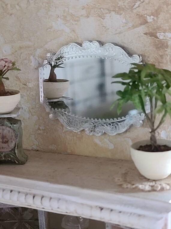 Dolls House 4 Pictures Paintings in Antique Gilt Gold Frames Miniature Accessory