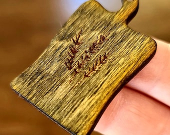 Dollhouse cutting board- wooden aged engraved