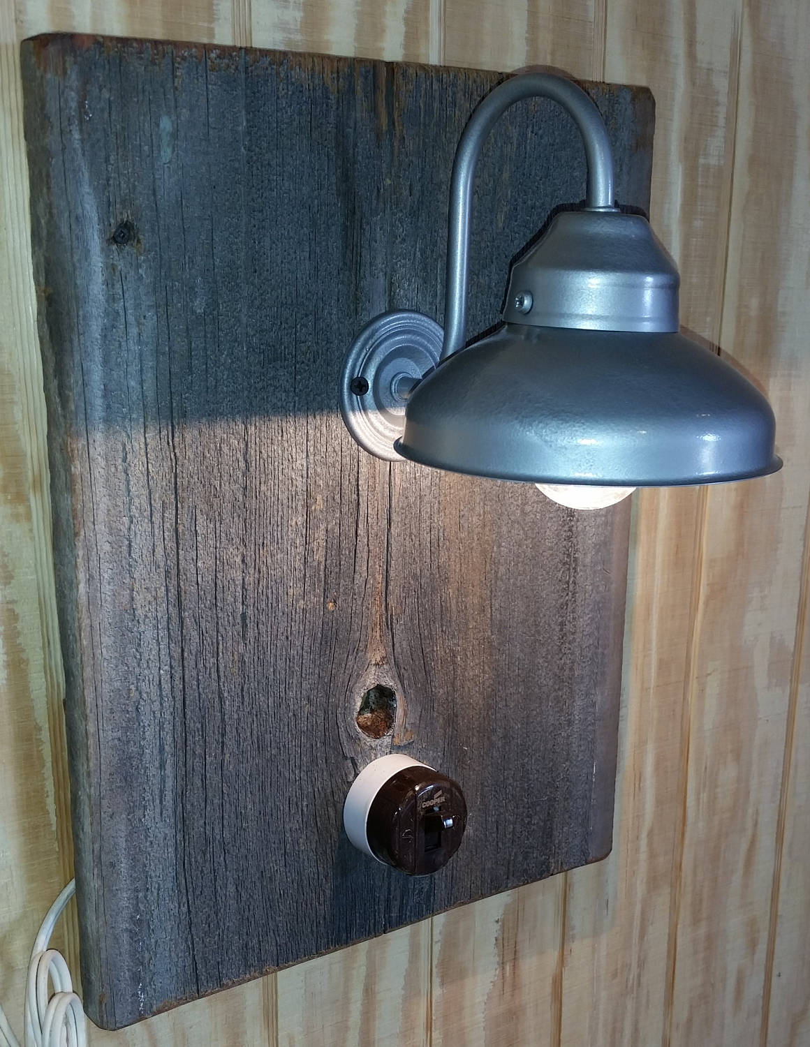 Sconce de la pared madera del granero auténtica luz de la | Etsy