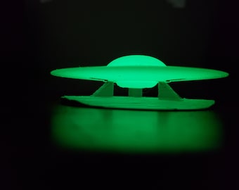 ExtraTerrestrial Alien Spacecraft Flying Saucer Area 51 UFO unidentified Flying Object Martian spaceship Glow in the Dark Sci Fi Collectible