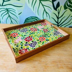 Red Flower Botanical Mosaic Serving Tray – 17.5&quot;x12&quot; Acacia Wood Tray with Handles – Glass Tile Floral Art Home Decor Gift