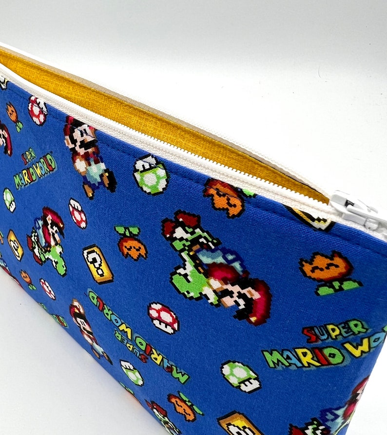 Medium Makeup Cosmetic bag Super Mario World image 3