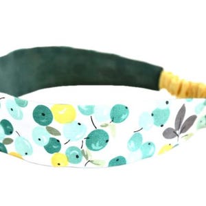 Green and yellow printed girl&#39;s hairband