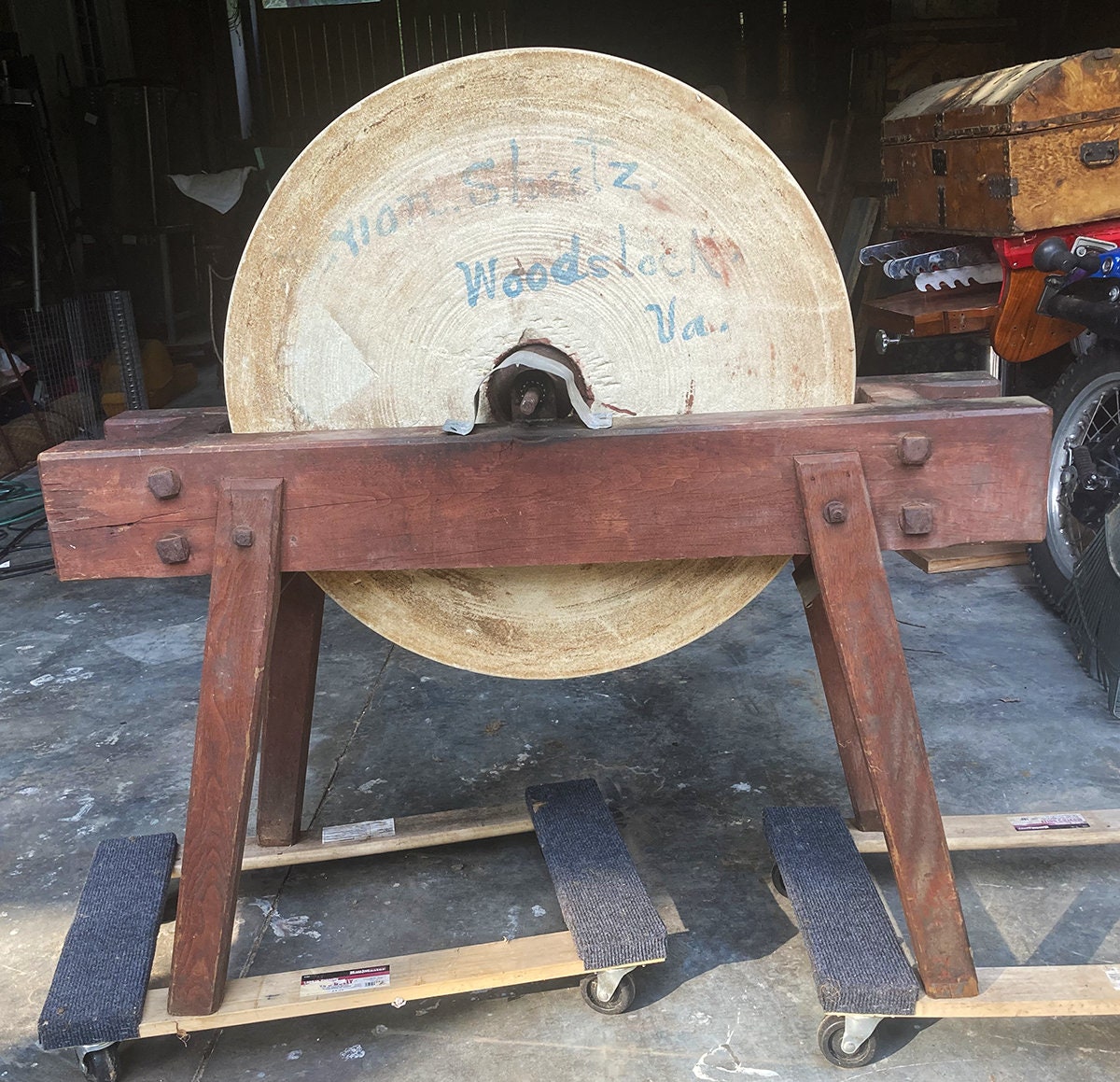 Foot-powered Grinding Wheel by Woodsmith Magazine