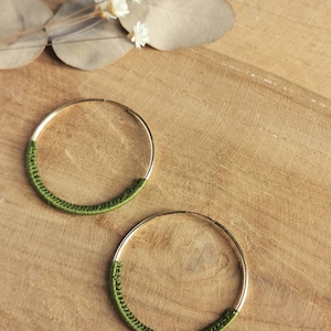Creoli 40mm Kaki Green grandi anelli in oro caricato oro 14k Filo all&#39;uncinetto modello CARLOTA