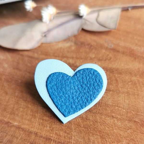 Heart pin leather brooch Sky blue Royal blue Large model 3.3cm Gift idea mother daughter best friends wedding Valentine's Day