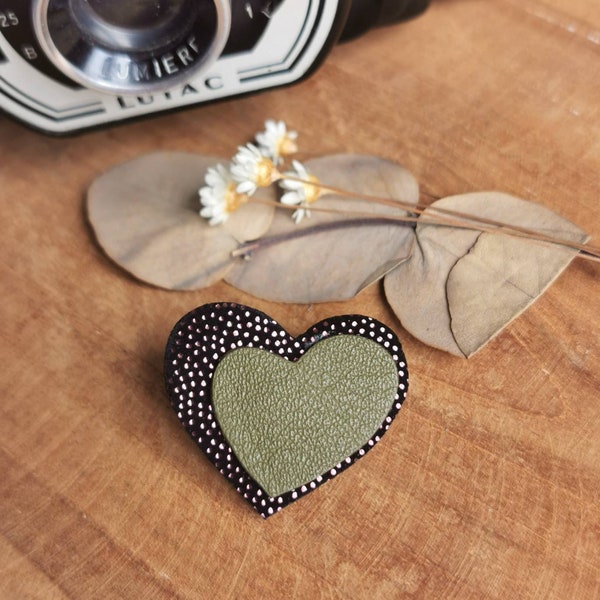 Pin's Coeur broche en cuir Noir rose  Vert kaki accessoires veste en jeans, meilleures amies, mariage saint valentin