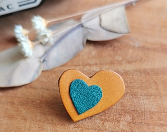 Pin's Coeur broche en cuir Jaune Vert émeraude Petit modèle Idée cadeau saint valentin, meilleures amies , mariage