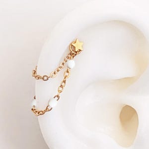 Gold white beaded double chain for piercing helix conch in stainless steel. Ear chain suitable for cartilage piercing or 2 hole earrings