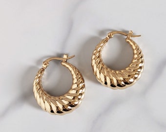 Croissant gold stainless steel hoops - Ribbed thick bold textured stainless steel hoops 90s inspired
