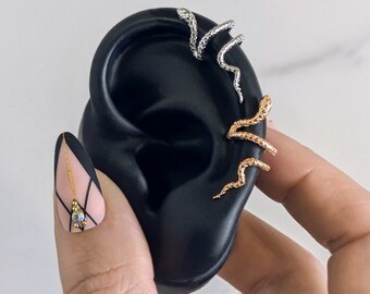 Snake unisex ear cuff . Dainty faux piercing conch snake in sterling silver
