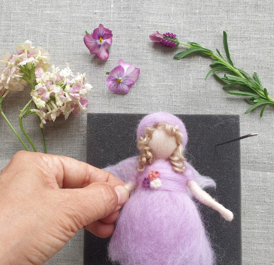 30 Designs Fairy Needle Felting Kits for Beginners With Wool, Felting Mat,  Needles and Video 6inch 15cm 